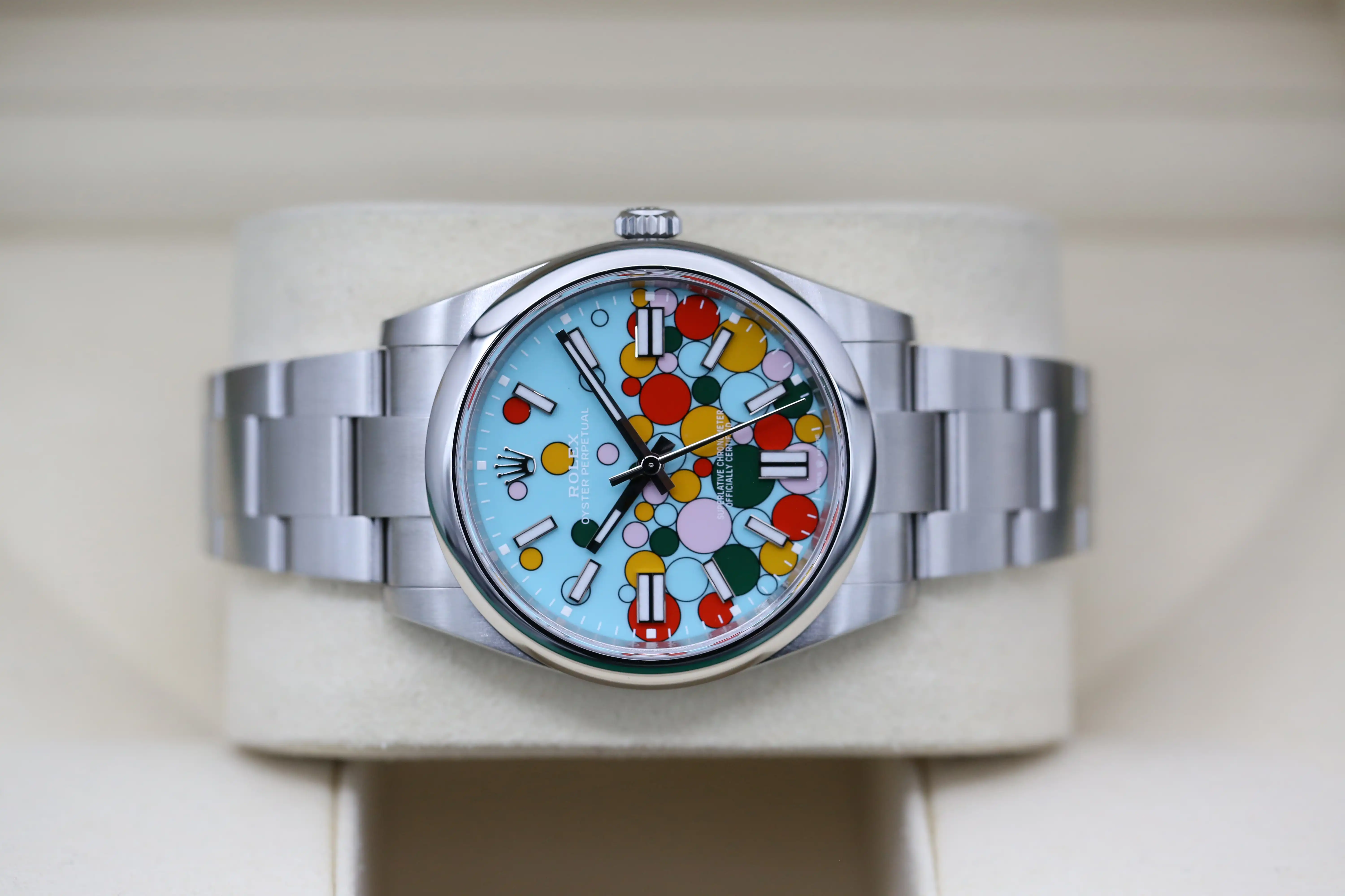 Rolex Oyster Perpetual 41 Ref. 124300 - View 4