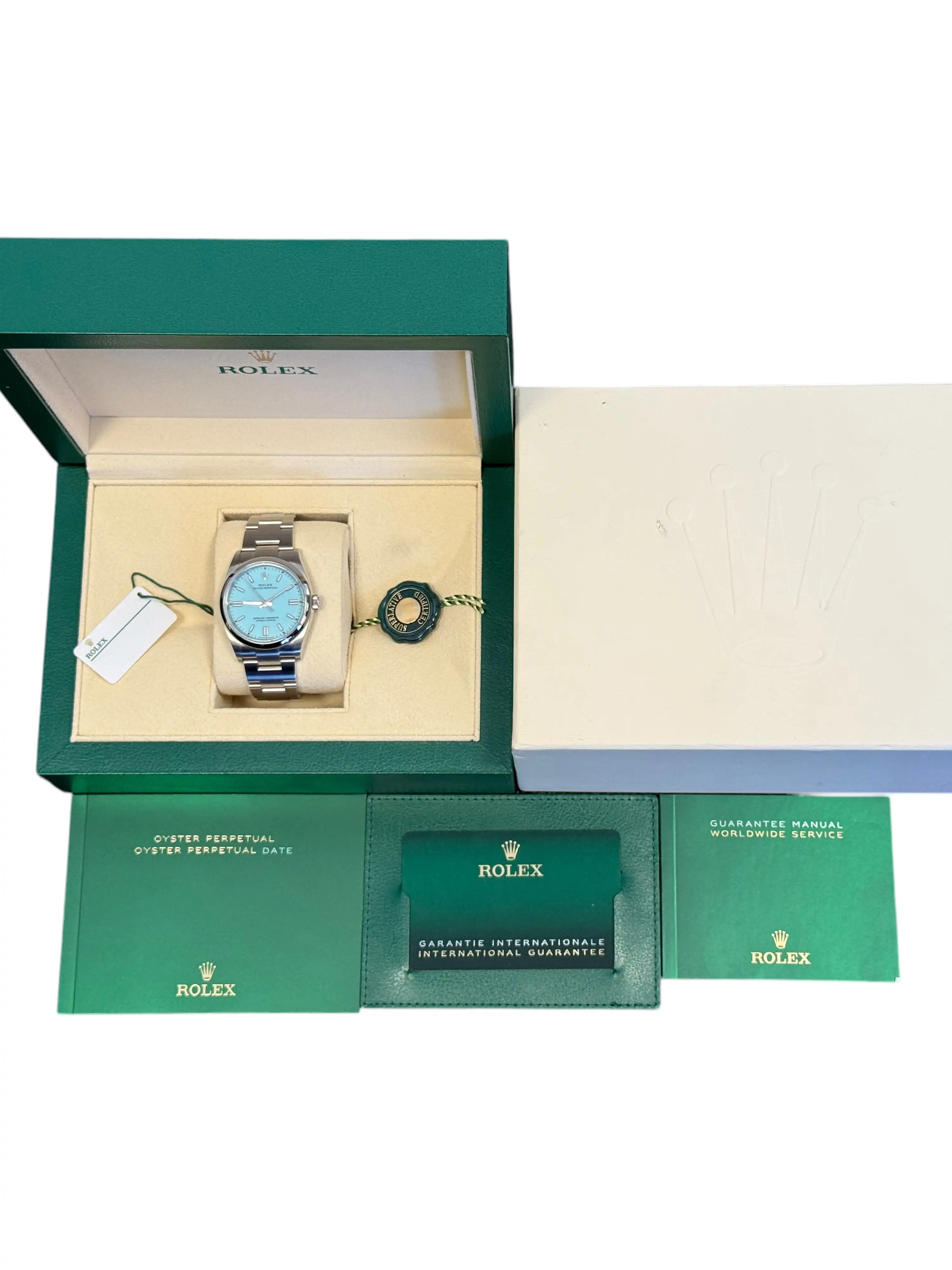Rolex Oyster Perpetual 36 Ref. 126000 - View 6
