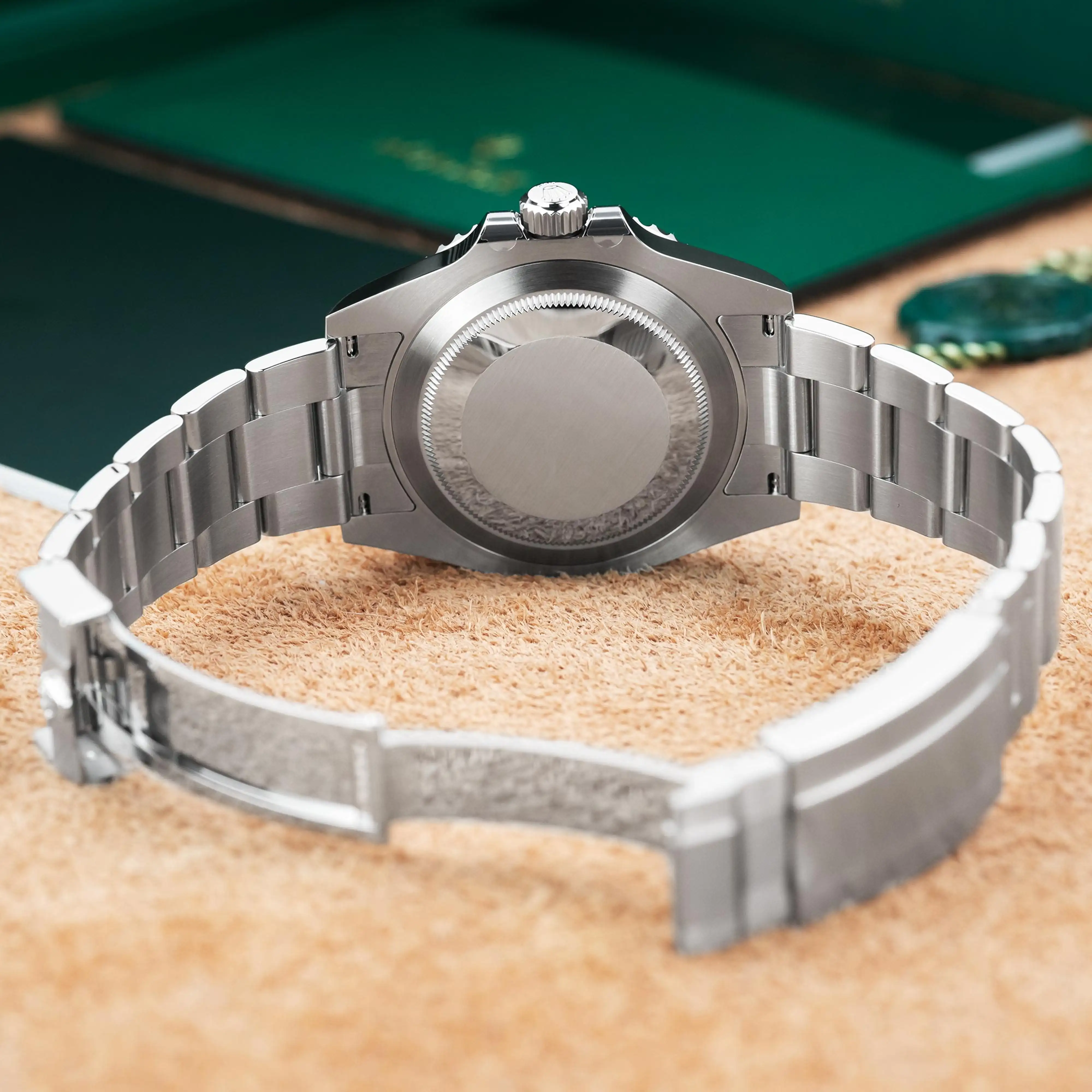 Rolex Submariner Date "Kermit" Ref. 126610LV - View 2