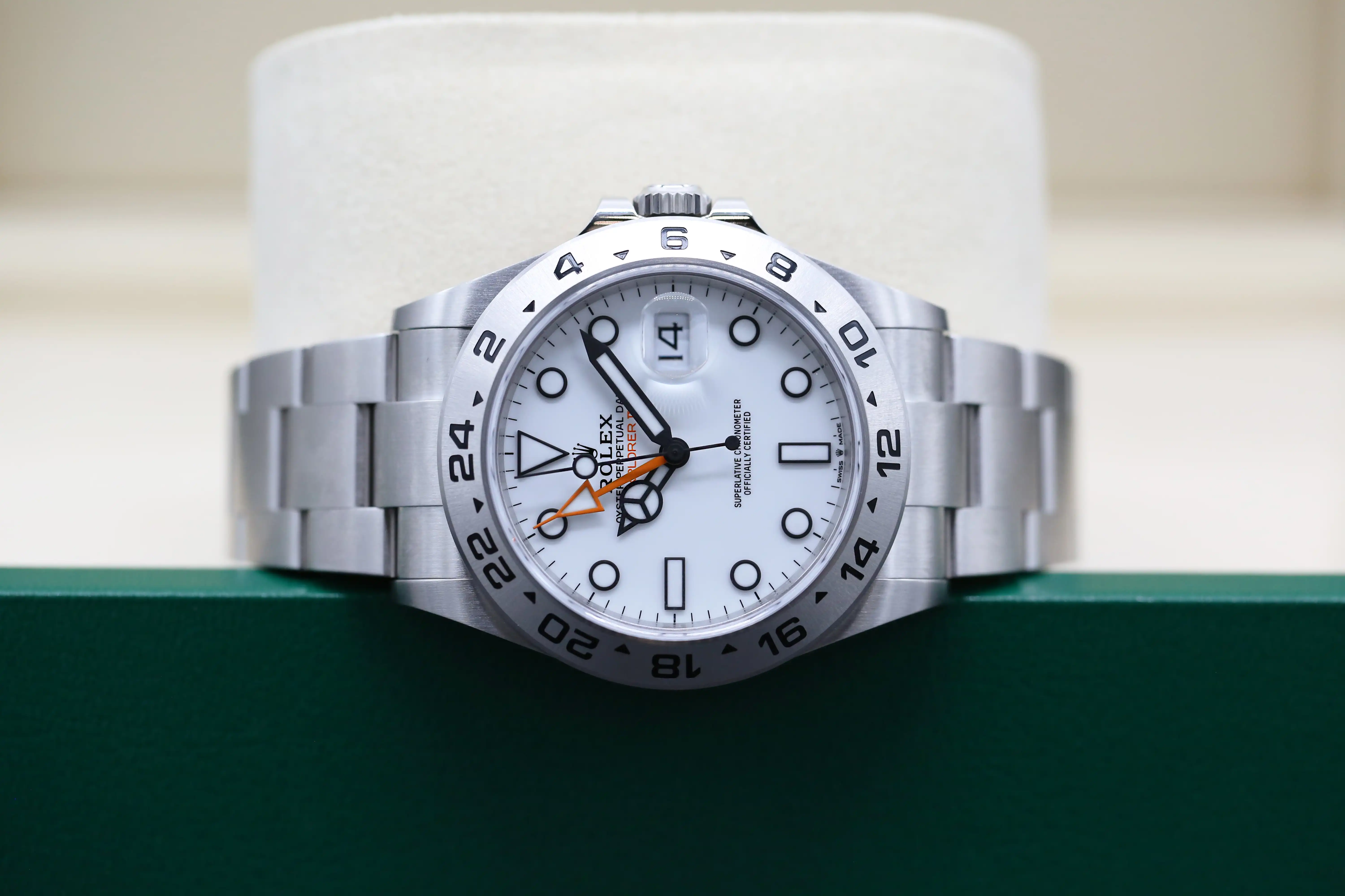 Rolex Explorer II Ref. 226570 - View 5